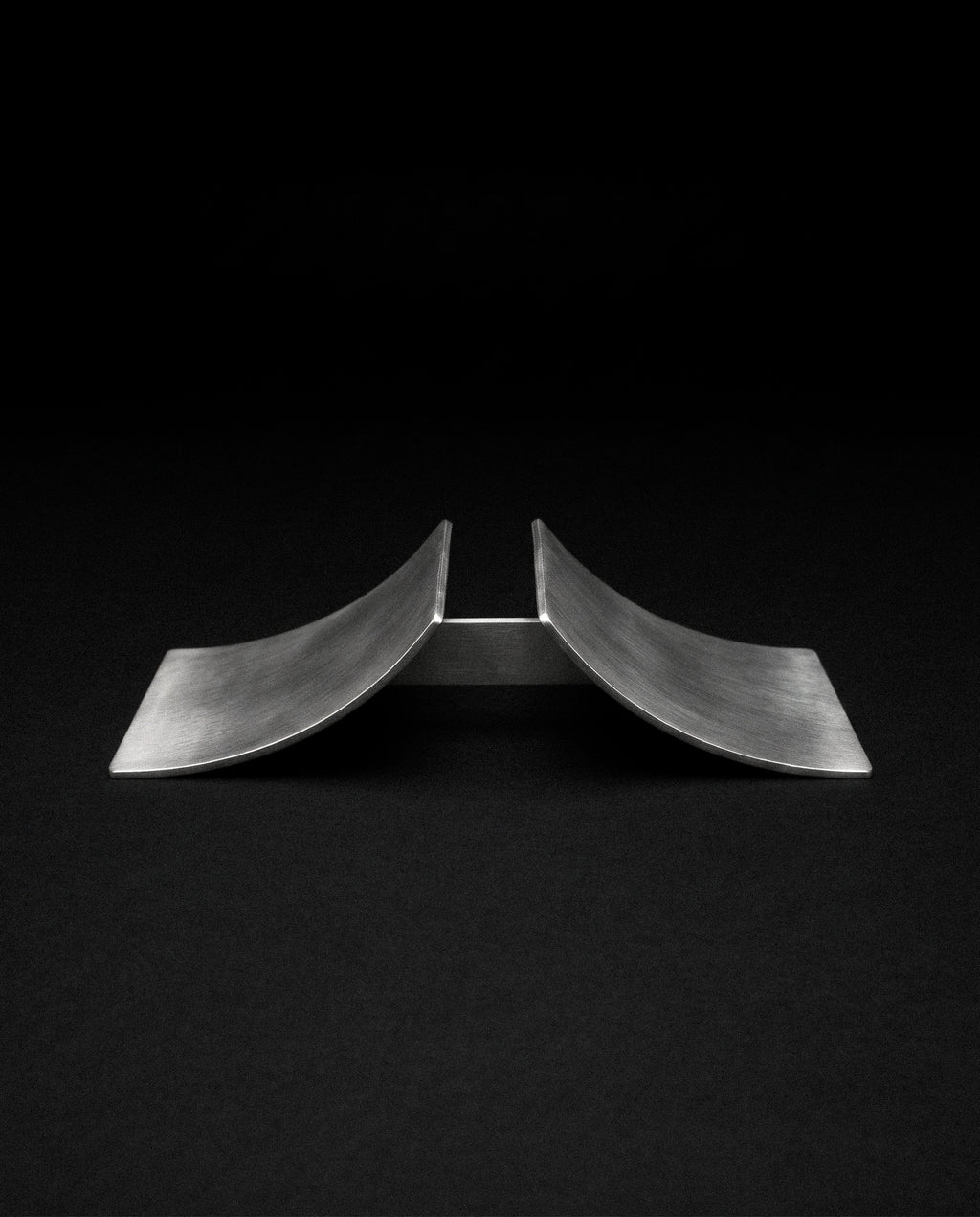 Mo_&_A - Steel Mineral Stand