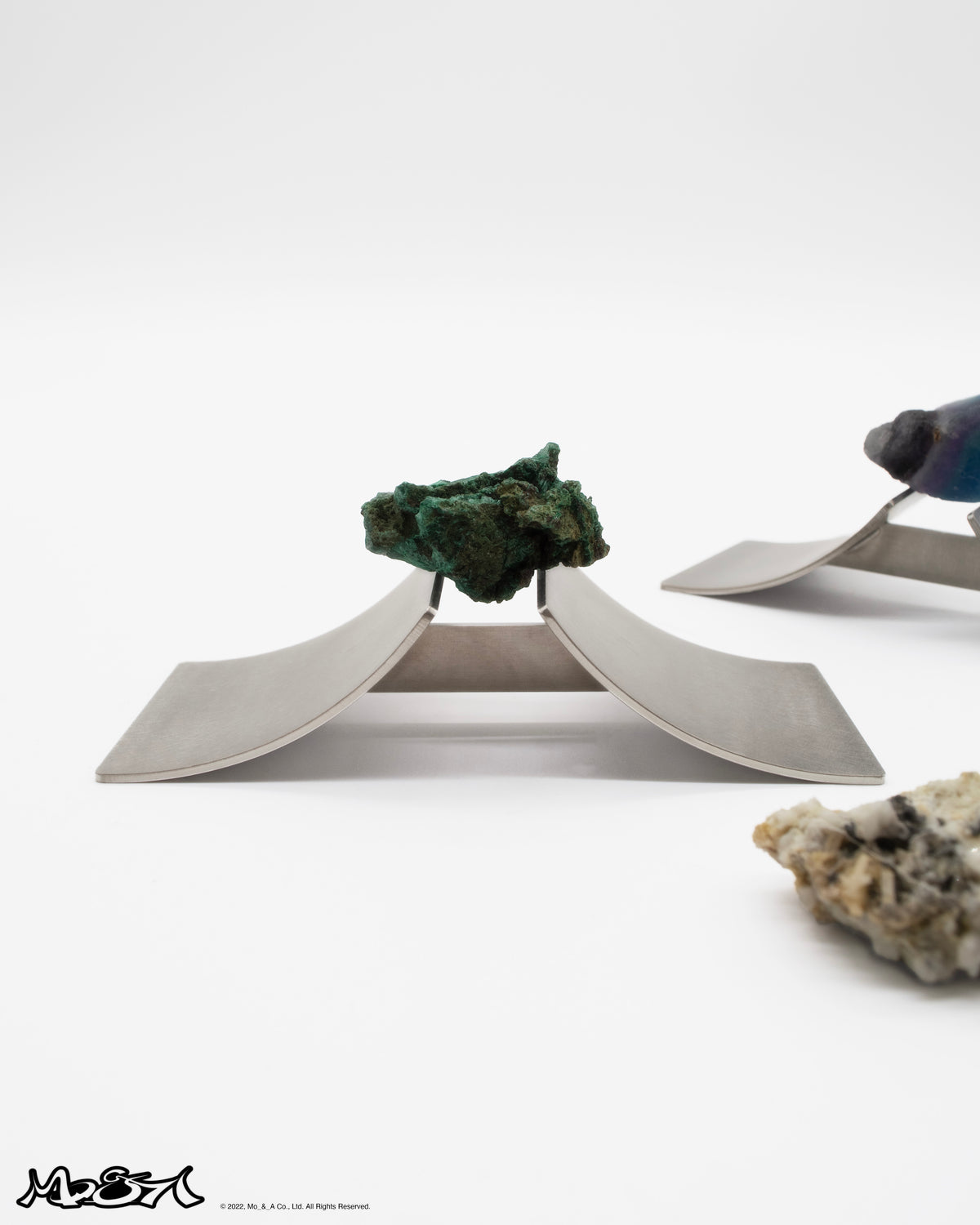 Mo_&_A - Steel Mineral Stand