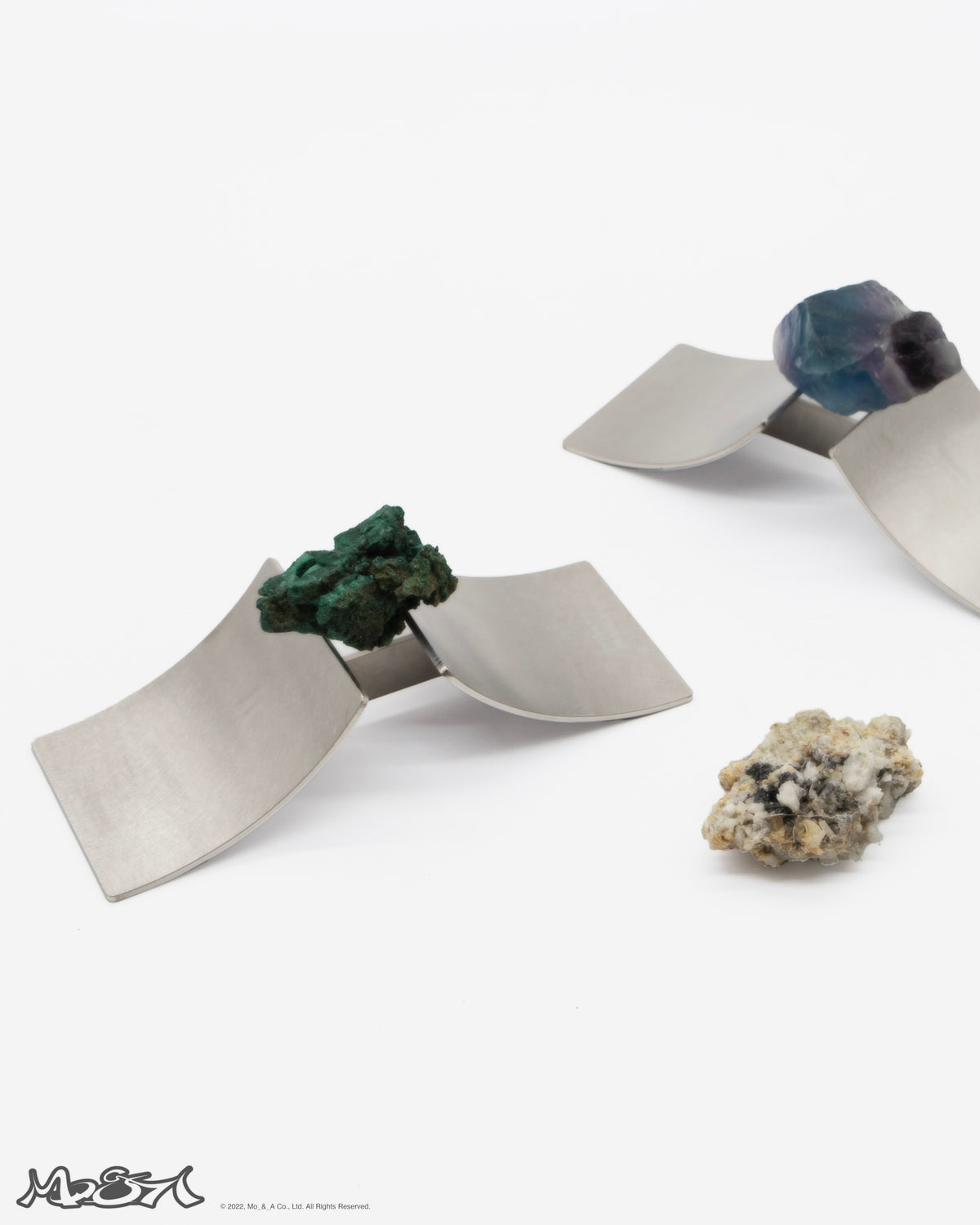 Mo_&_A - Steel Mineral Stand